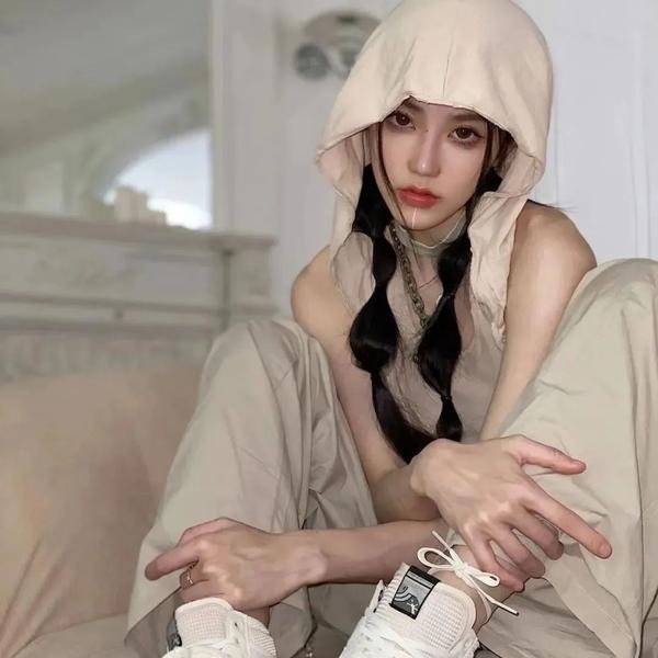 黑白姊妹 海报